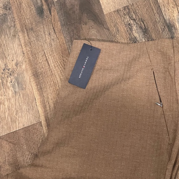 Tommy Hilfiger Pants - Tommy Hilfiger trouser,,nice colour,never worn 🤎